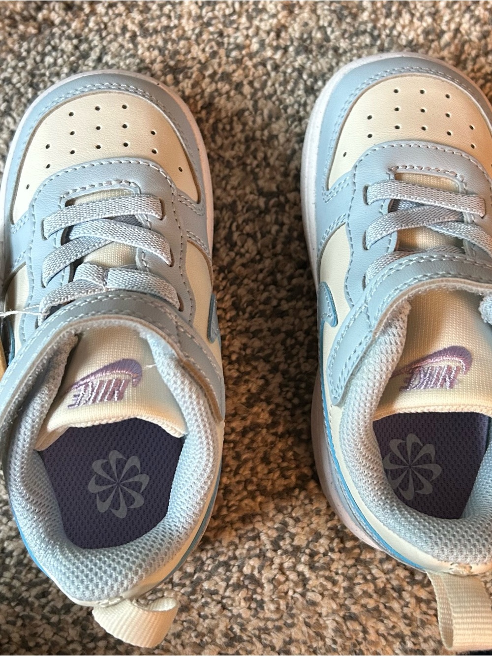 Nike Kids' Court Borough Recraft Sneaker, Soft Pearl and Blue Size 7
